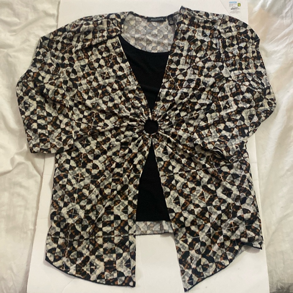 Figure flattering geometric patterned Notations top EUC